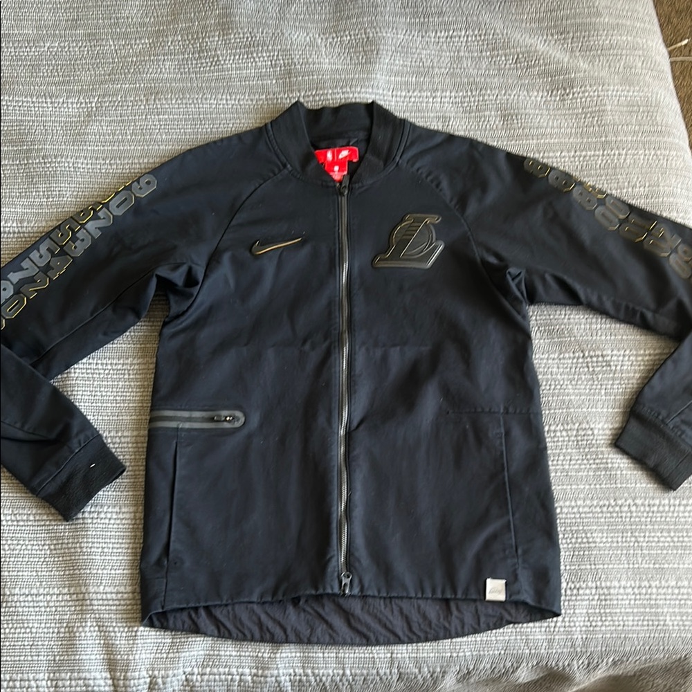 Nike Lakers Light Bomber Jacket